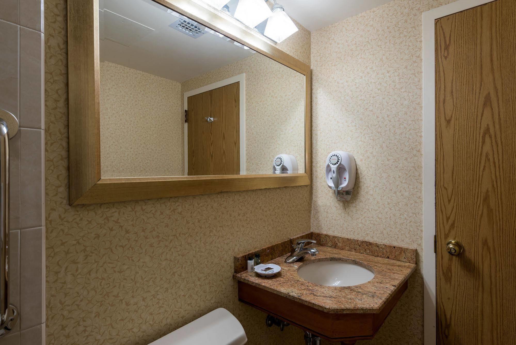 Five Towns Inn - Jfk Airport Lawrence Esterno foto